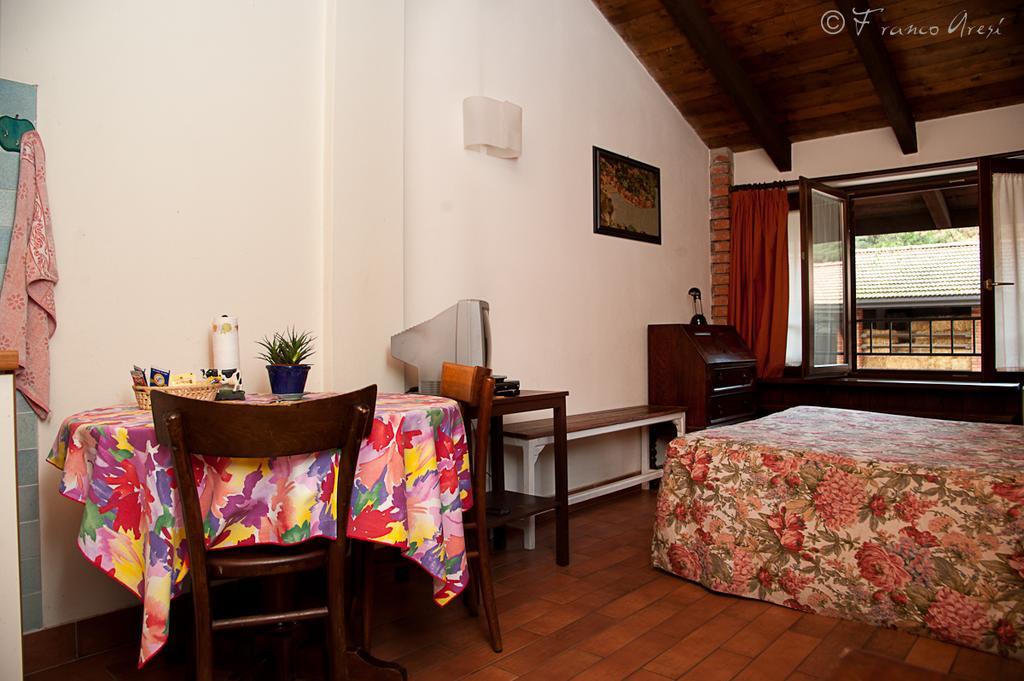 Agriturismo La Garzonera Vergiate Extérieur photo